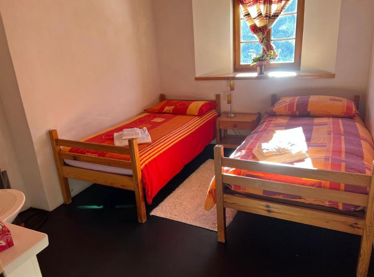 Chasa Crusch Hotel Sent Eksteriør billede